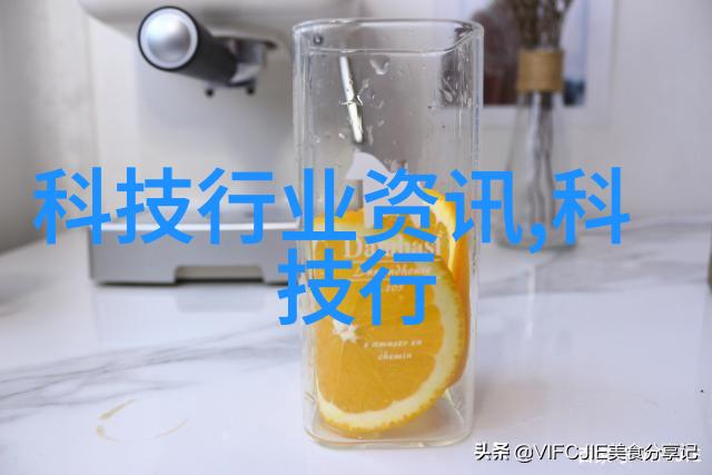 透明的囚笼塑料板背后的无声叹息