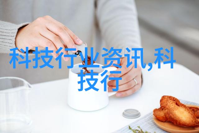 卸甲后我待字闺中我那双曾经穿越战场的鞋子现在只好在书房里闲置